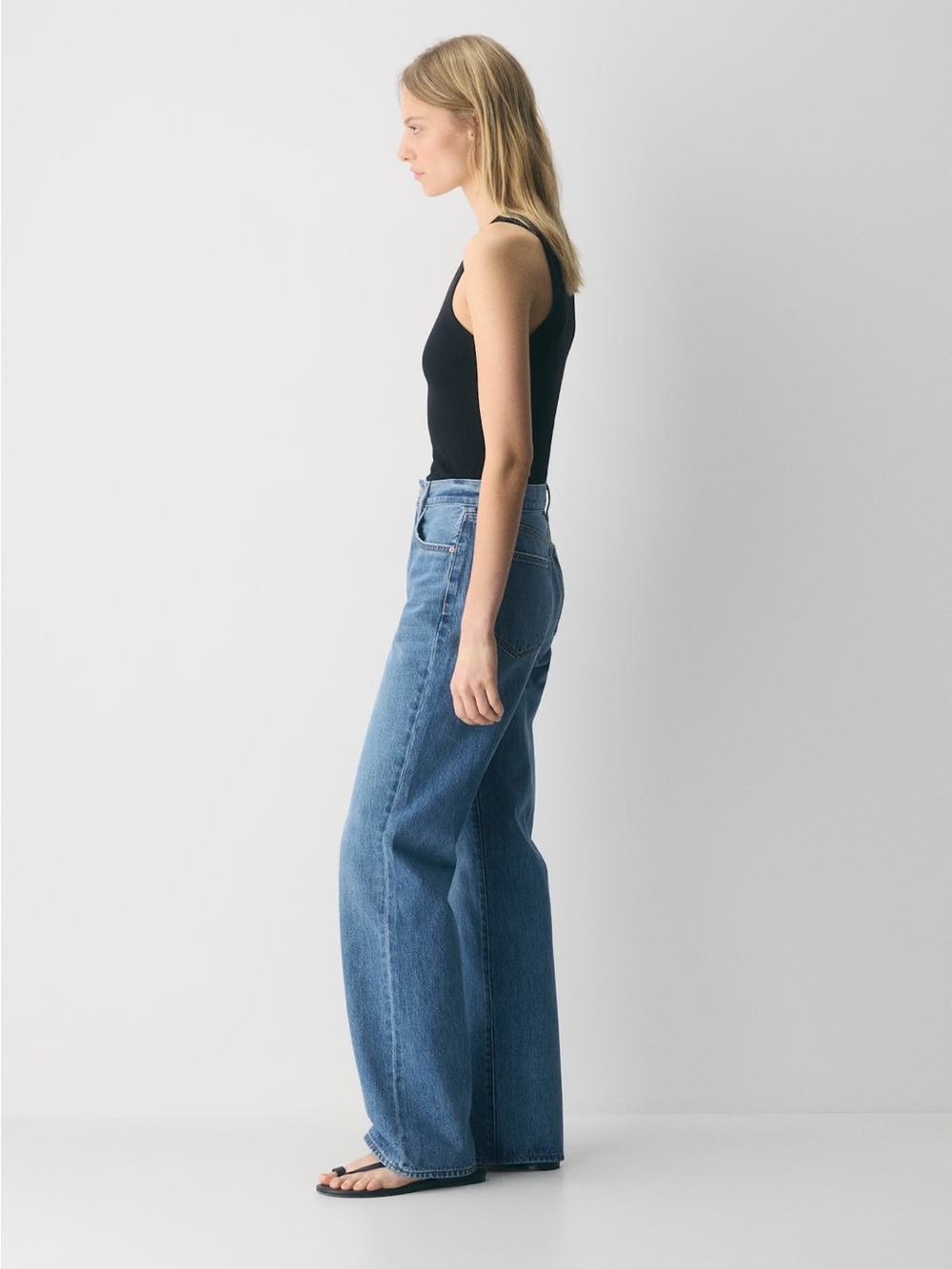Aritzia Farrah Wide Leg Blue Women’s Jeans - Picture 2 of 7